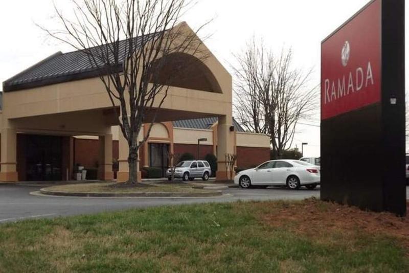 Ramada By Wyndham Gainesville Exterior foto